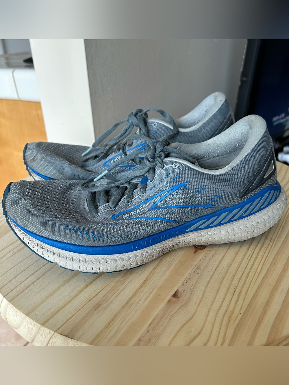 BROOKS Glycerin Blue Gray Size 9.5 Men’s Shoes